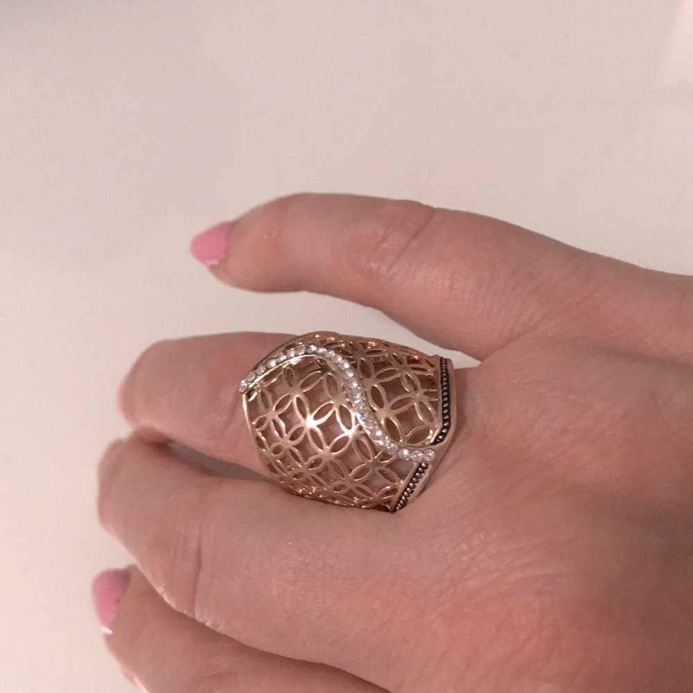 Jewelry ring in size 8 - Picture 3 of 5